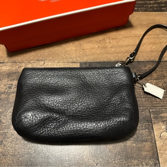 Coach Turnlock Leather Wristlet - Picture 3 of 7